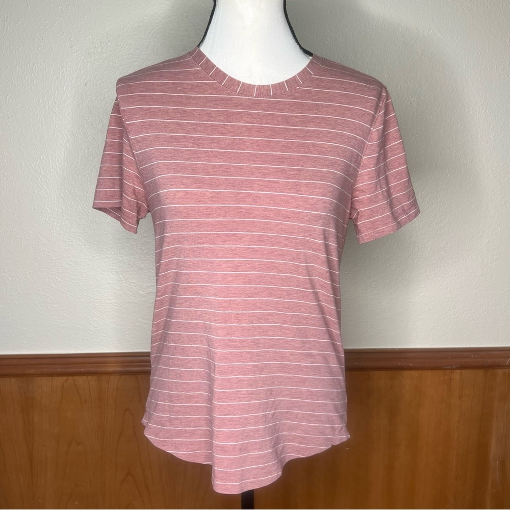 Lululemon mauve pin stripe s/l crew tshirt